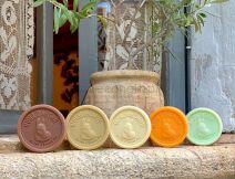 Mydła z mlekiem oślim