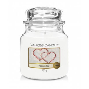 Snow In Love Yankee Candle - średnia świeca