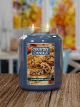 Duża świeca zapachowa Glazed Berry Scones – Country Candle | 737 g | 2 knoty - 2