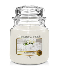 Fluffy Towels Yankee Candle - średnia swieca zapachowa